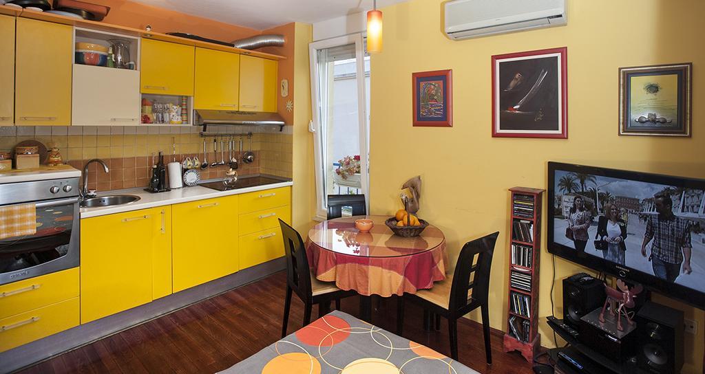 Apartment Sunny Yellow - With Balcony And Parking Place, Split Quarto foto