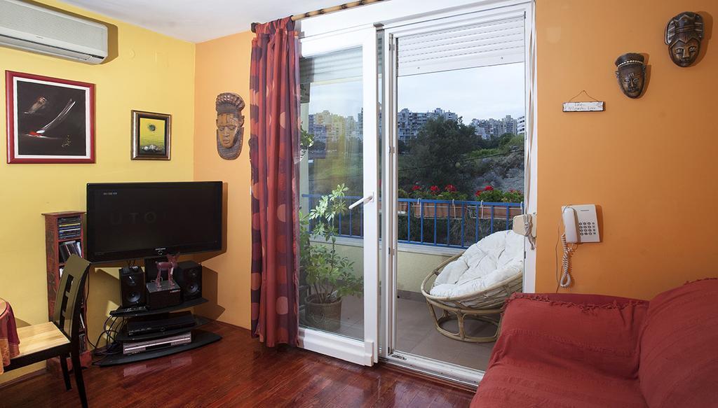Apartment Sunny Yellow - With Balcony And Parking Place, Split Quarto foto